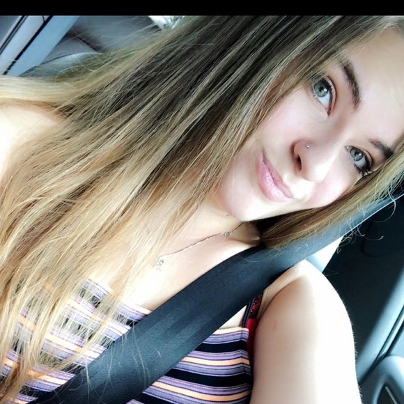 Meet your Posher, Melissa - Picture 7 of 8